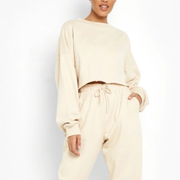 NWOT Cream sweatshirt - Picture 2 of 4